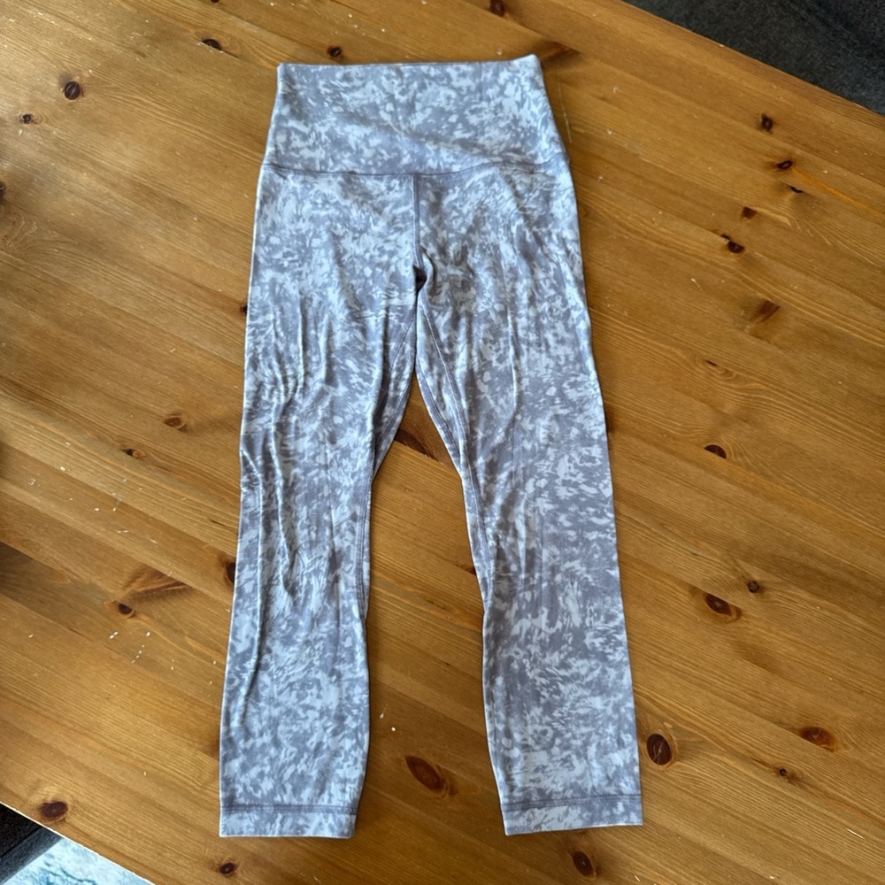 Lululemon Athletica Gray Patterned Leggings